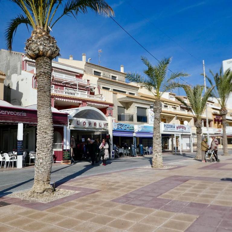 Apartamento a 3 min de la playa con aire acondicionado y parking - Apartamento Estándar de 4 dormitorios - 14