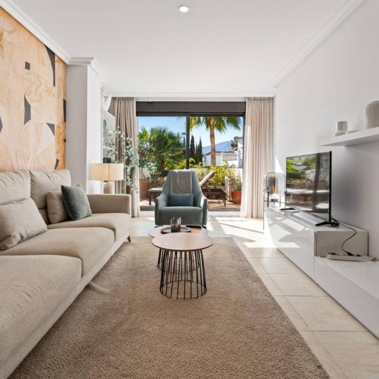 Estepona Apartment at Sunset Golf - Pool And Parking - Apartamento - 2