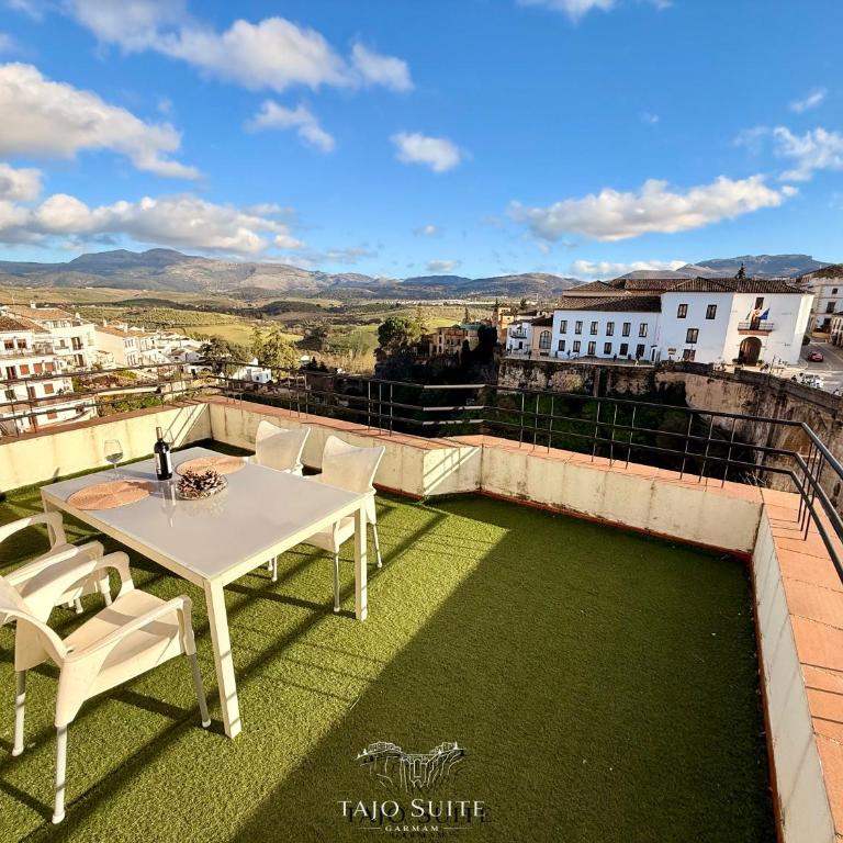 Gran Terraza 360º, Tajo Suite Garmam - Apartamento de 2 dormitorios - 12