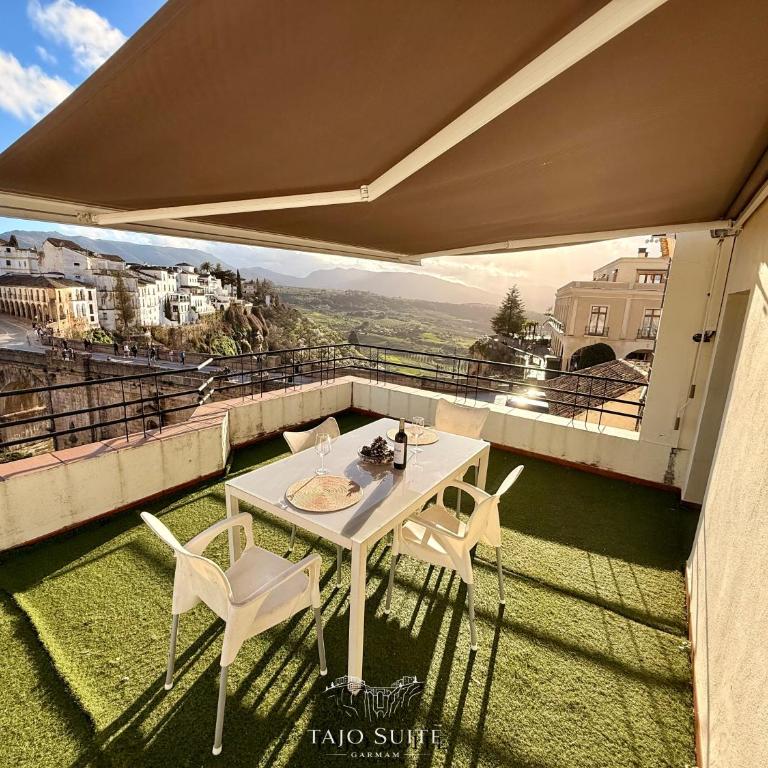 Gran Terraza 360º, Tajo Suite Garmam - Apartamento de 2 dormitorios - 25