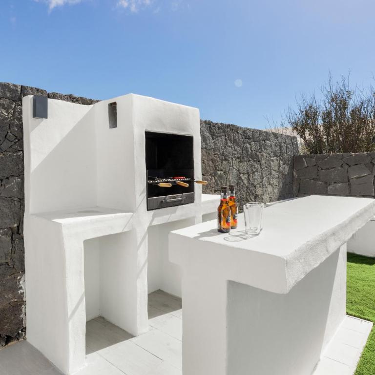Villa Cactus - Large Private Plot - Heated Pool & BBQ - Luxury Vacation - Villa - 9