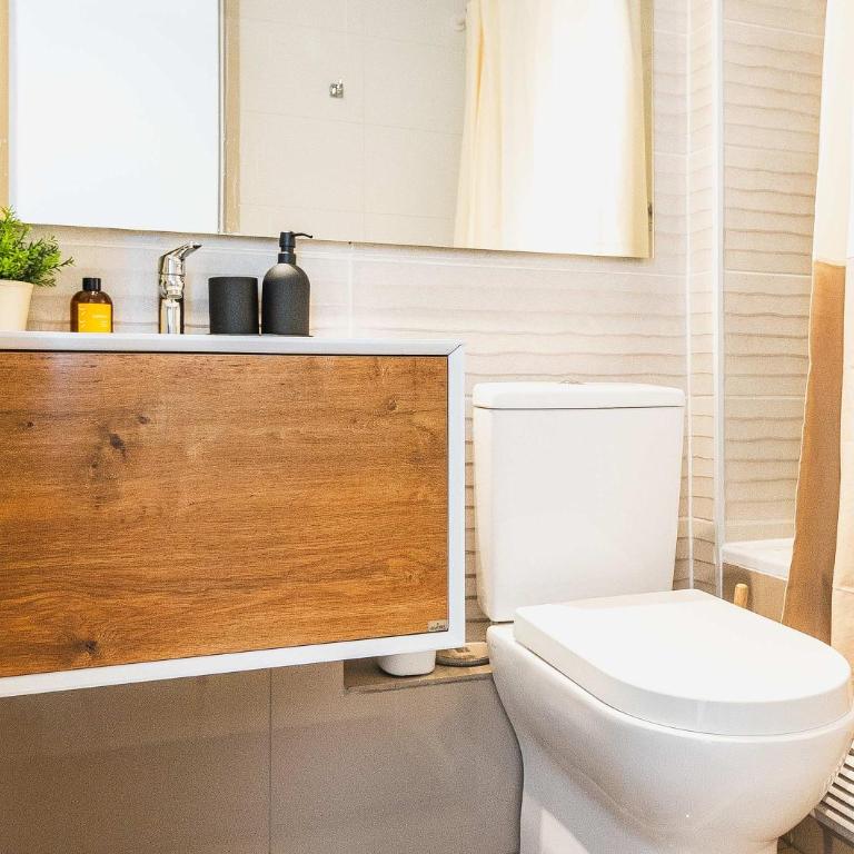 HOM I WiFi, AA, Gym, Parking, 2D2B - Apartment - 8