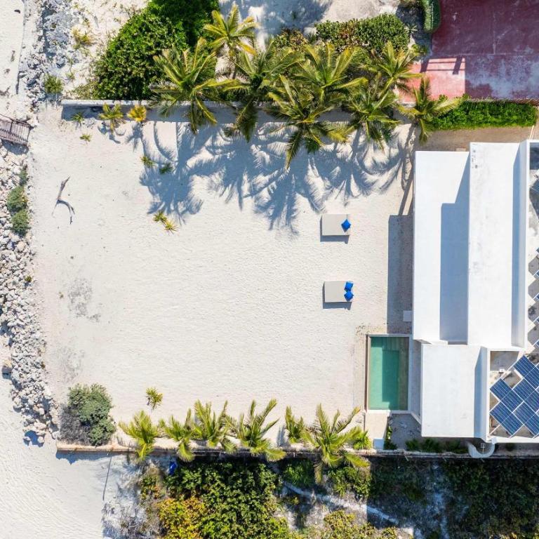Blanca Beach House - 3BR - Eco-friendly Retreat - Vacation Home - 5