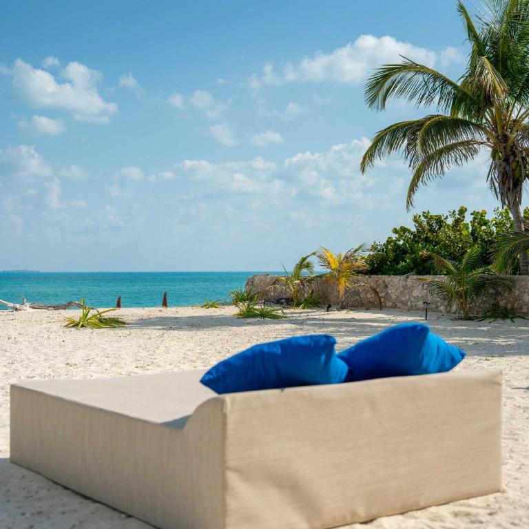 Blanca Beach House - 3BR - Eco-friendly Retreat - Vacation Home - 11