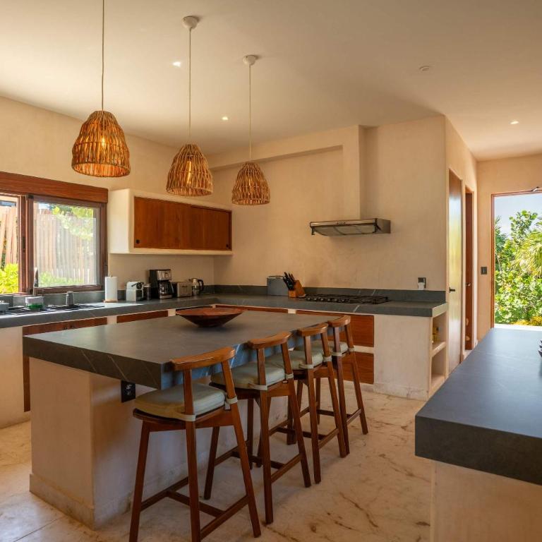 Blanca Beach House - 3BR - Eco-friendly Retreat - Vacation Home - 17