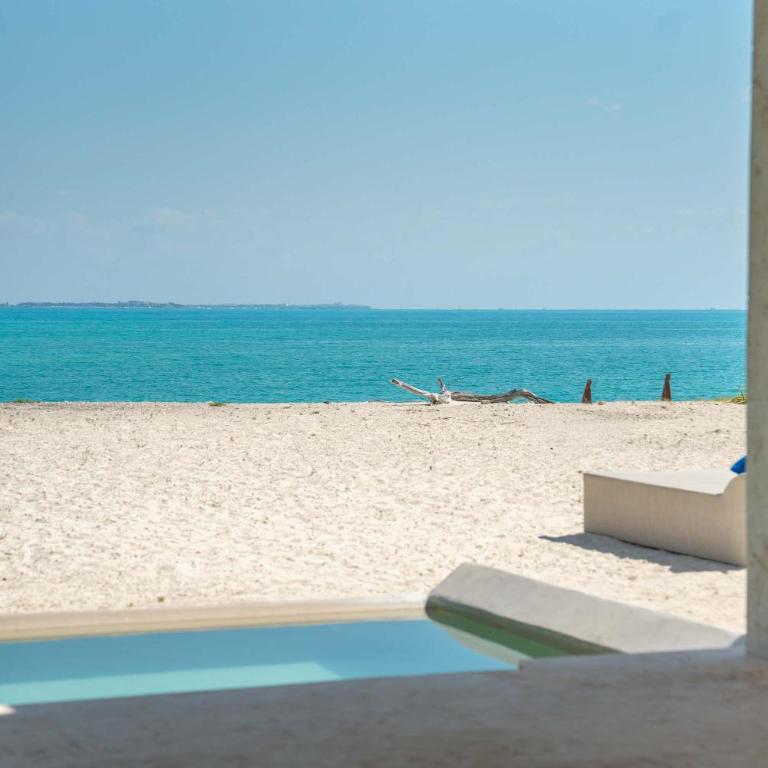 Blanca Beach House - 3BR - Eco-friendly Retreat - Vacation Home - 23