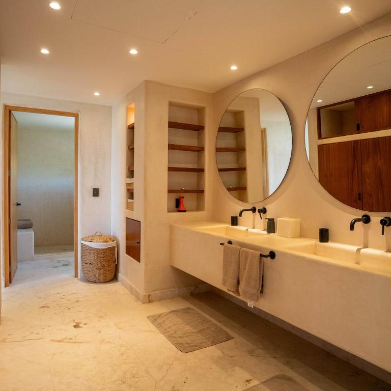 Blanca Beach House - 3BR - Eco-friendly Retreat - Vacation Home - 32