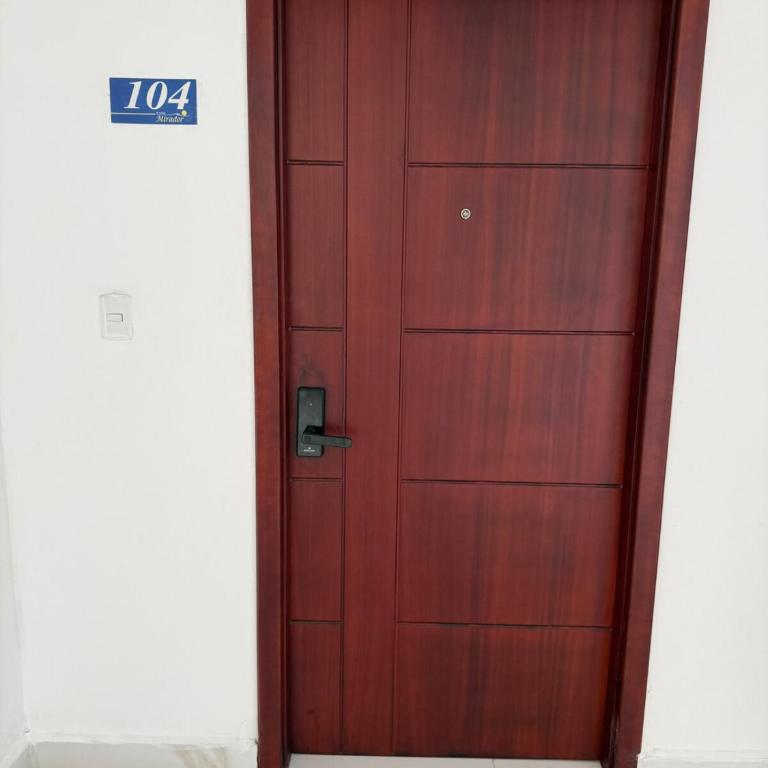 Departamento en Playa Murciélago y Mall del Pacífico - One-Bedroom Apartment - 7