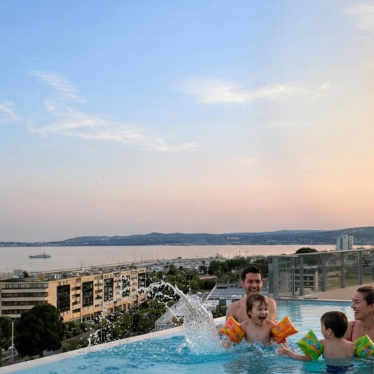Les Lumières du Cinquième , 2 chambres , clim , wifi , Cap3000 à pied , parking - Appartement 2 Chambres - 1