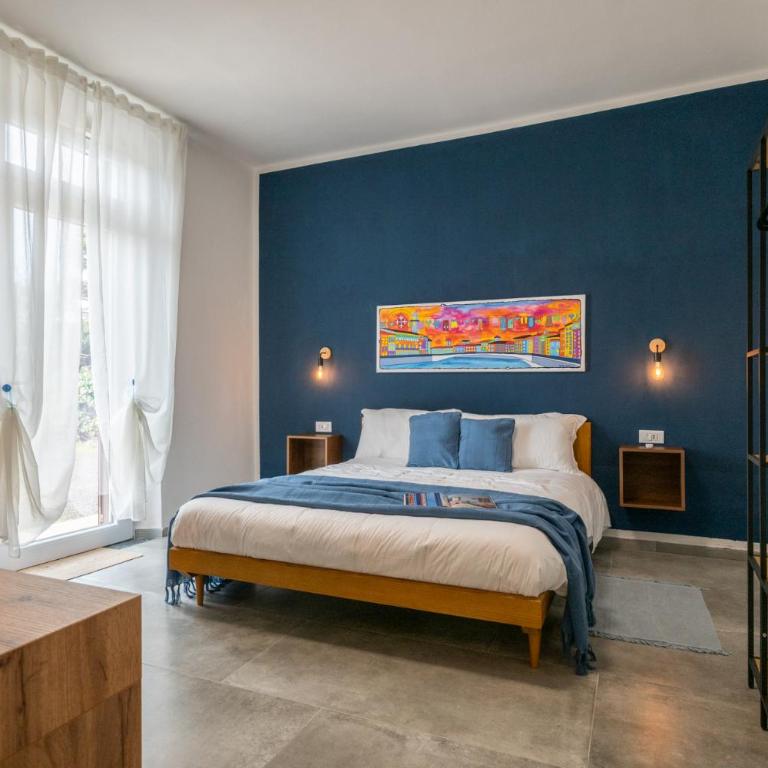La Corte Rooms Pisa - King Room with Roll-In Shower - Disability Access - 5