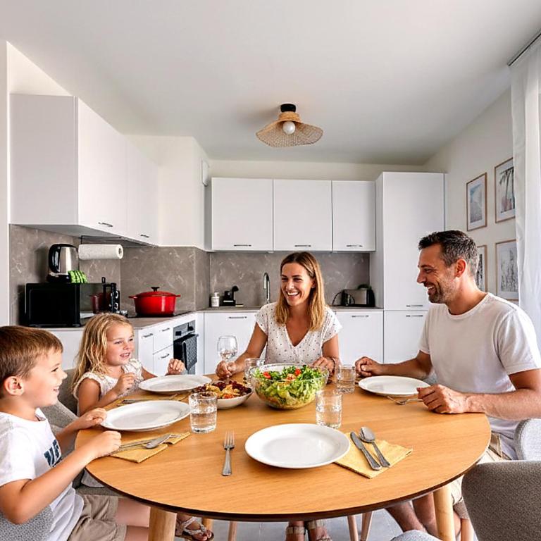 Les Lumières du Cinquième , 2 chambres , clim , wifi , Cap3000 à pied , parking - Appartement 2 Chambres - 43