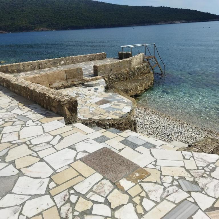 Beach House Kruče - Apartman sa 2 Spavaće Sobe, Balkonom i Pogledom na More - 21
