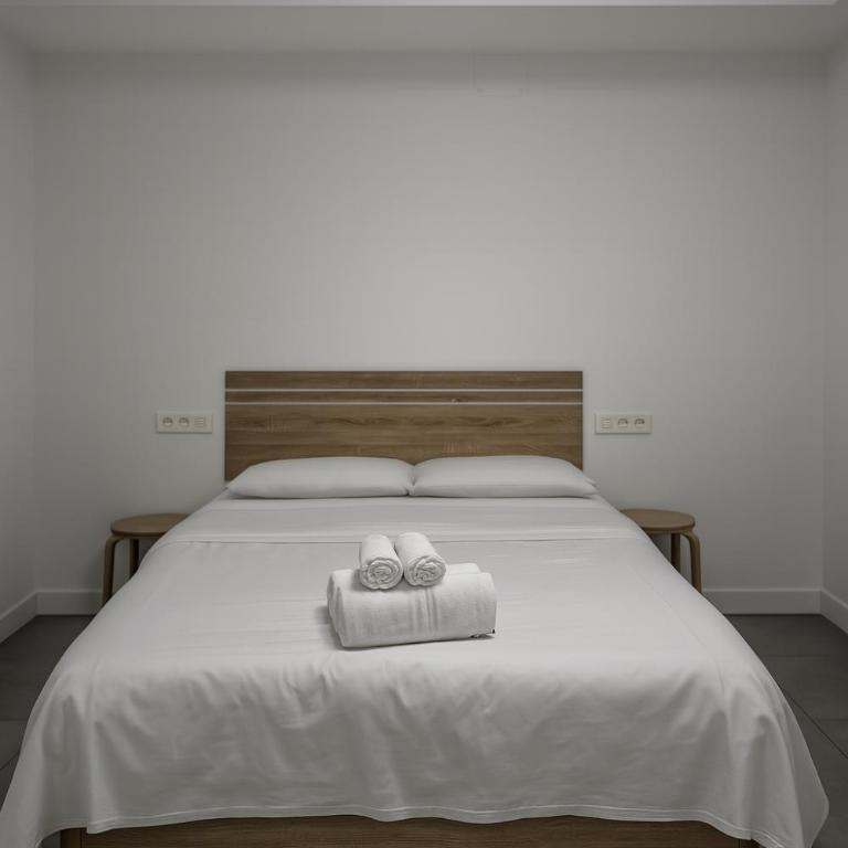 Apartamento 2 a 10 minutos caminando de la estación de Bus y Tren María Zambrano - Apartamento de 1 dormitorio - 1