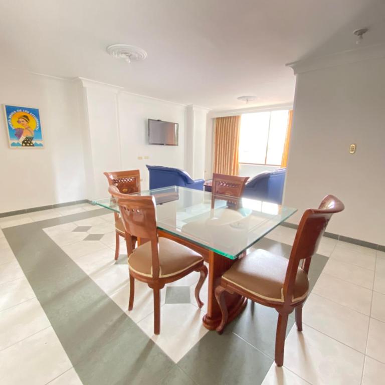 Gran Hotel Cali - Apartamento Deluxe - 16