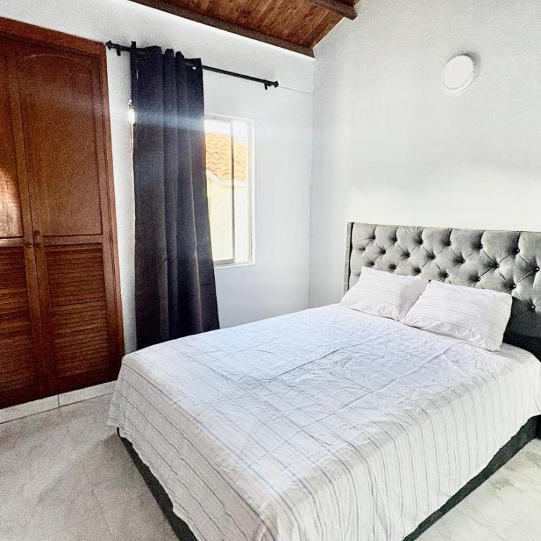 Habitaciones en Balcones de San Marino - Room #1583276002 - 1
