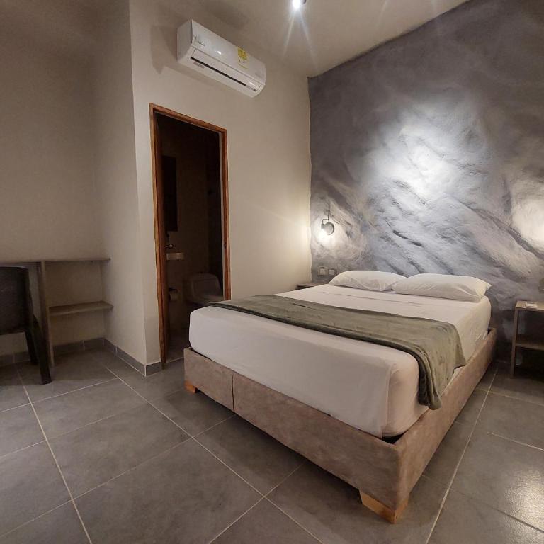 Hotel Kyros by 70 - Deluxe Double Room - 2