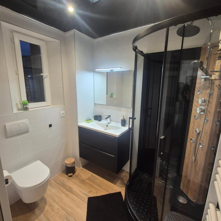 Appartement classé 2 étoiles, 2 chambres, rénové, climatisé - Two-Bedroom Apartment - 12