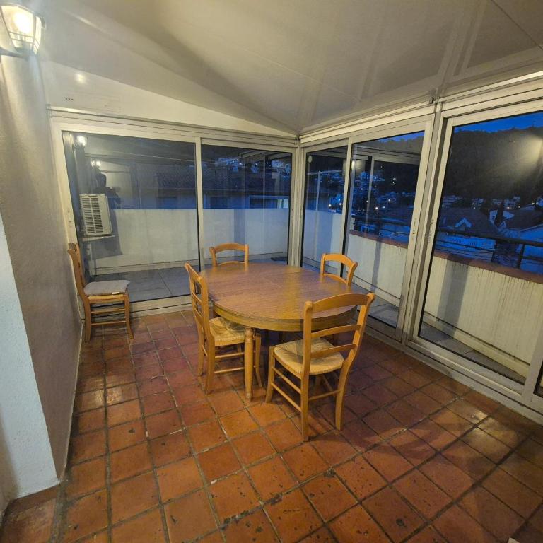 Appartement classé 2 étoiles, 2 chambres, rénové, climatisé - Two-Bedroom Apartment - 10