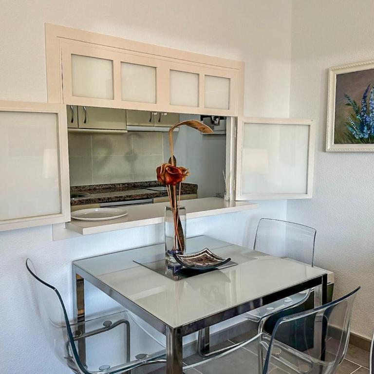 Beachfront Apartment in La Carihuela - Apartamento de 1 dormitorio - 4