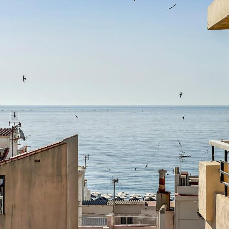 Beachfront Apartment in La Carihuela - Apartamento de 1 dormitorio - 14