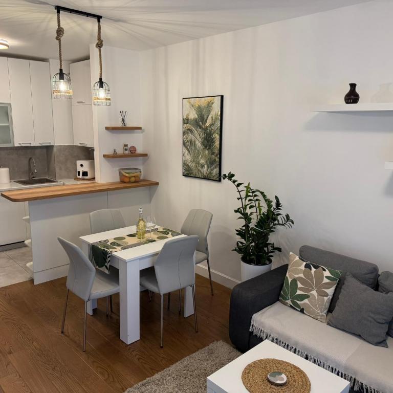 Garden Escape Zemun - One-Bedroom Apartment with Garden - 6