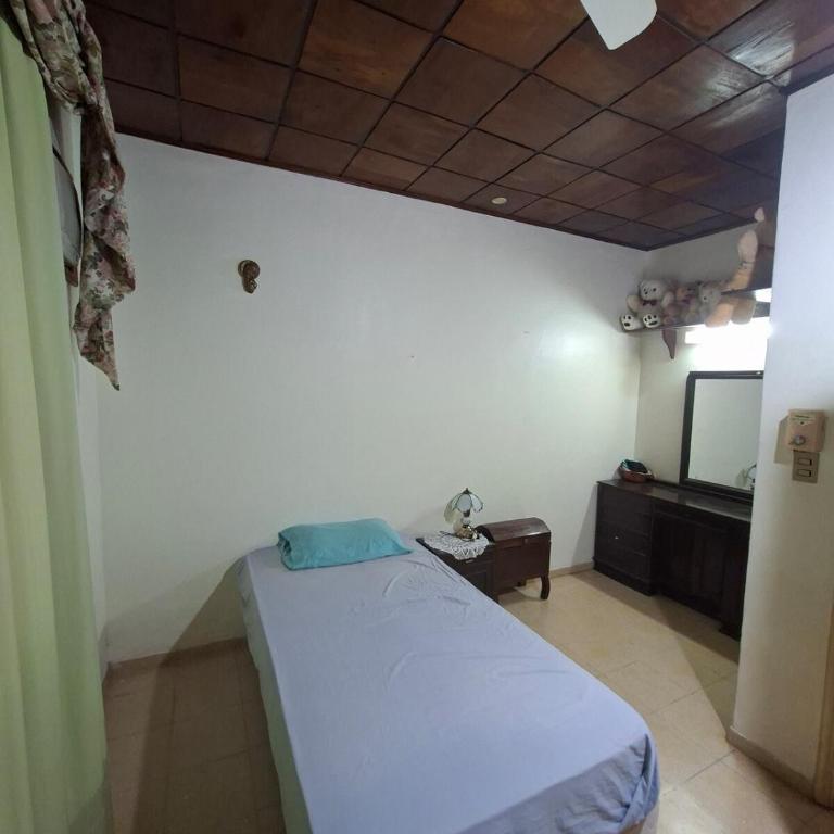 Amplia casa entera en Villarrica - Four-Bedroom House - 16