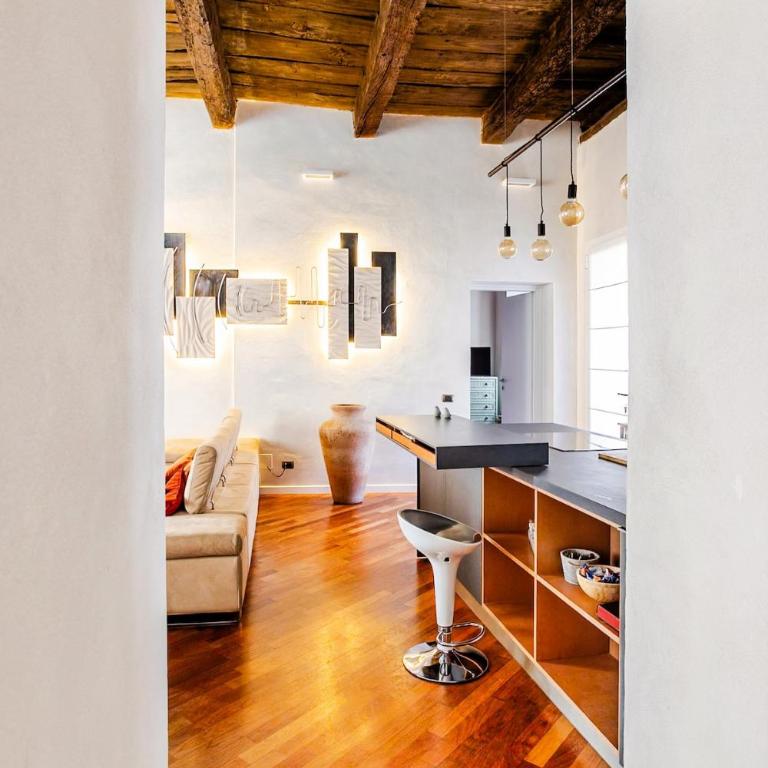 Kindness Art Apartment Arona Historic Center 110sqm Private Parking - Appartamento con 2 Camere da Letto - 22