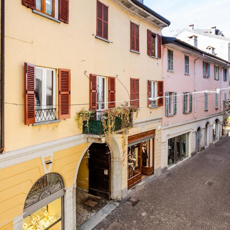 Kindness Art Apartment Arona Historic Center 110sqm Private Parking - Appartamento con 2 Camere da Letto - 33
