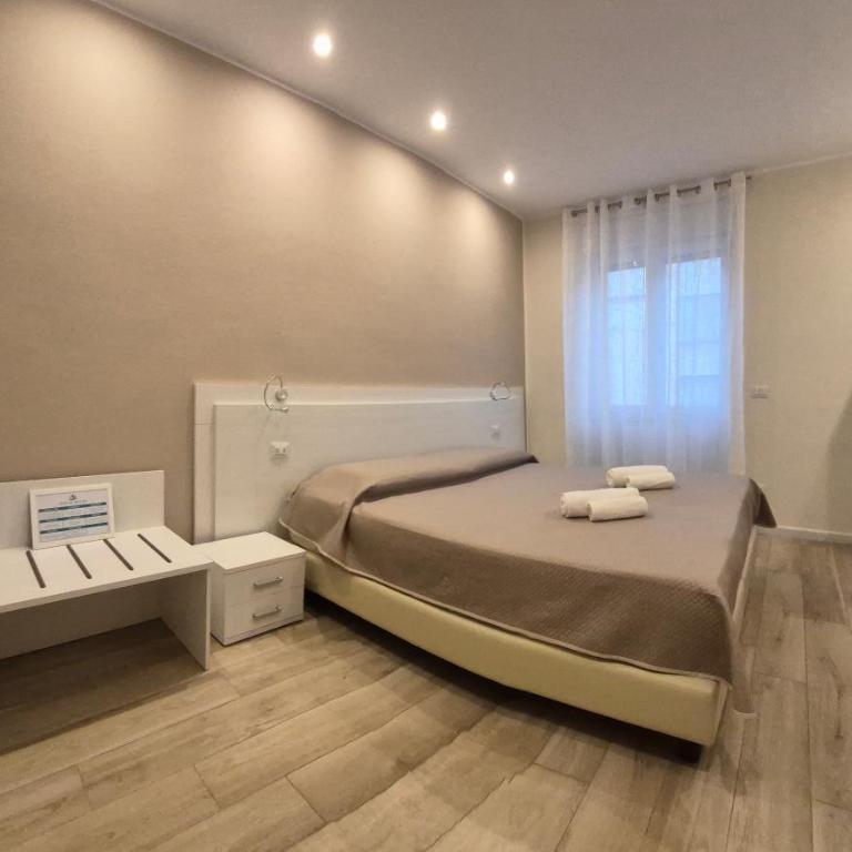 Seaside Holidays Guest House - Standard Double or Twin Room - 5
