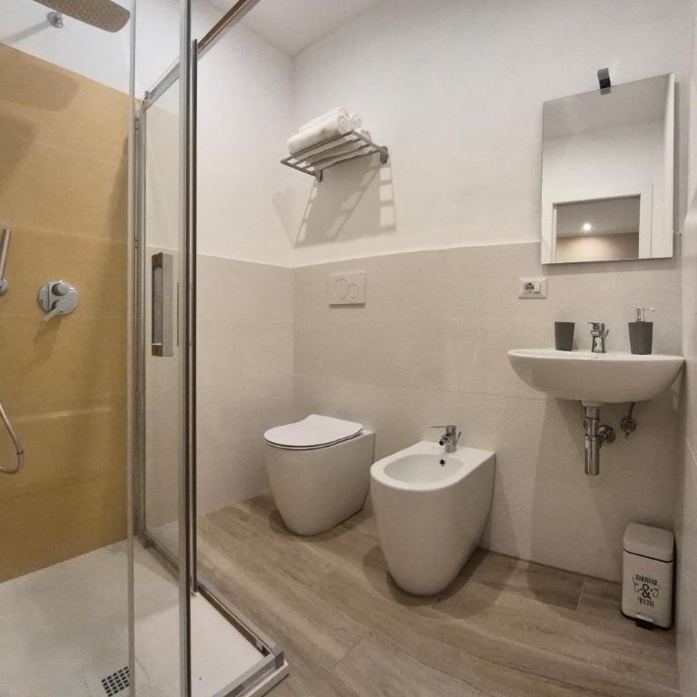 Seaside Holidays Guest House - Standard Double or Twin Room - 9