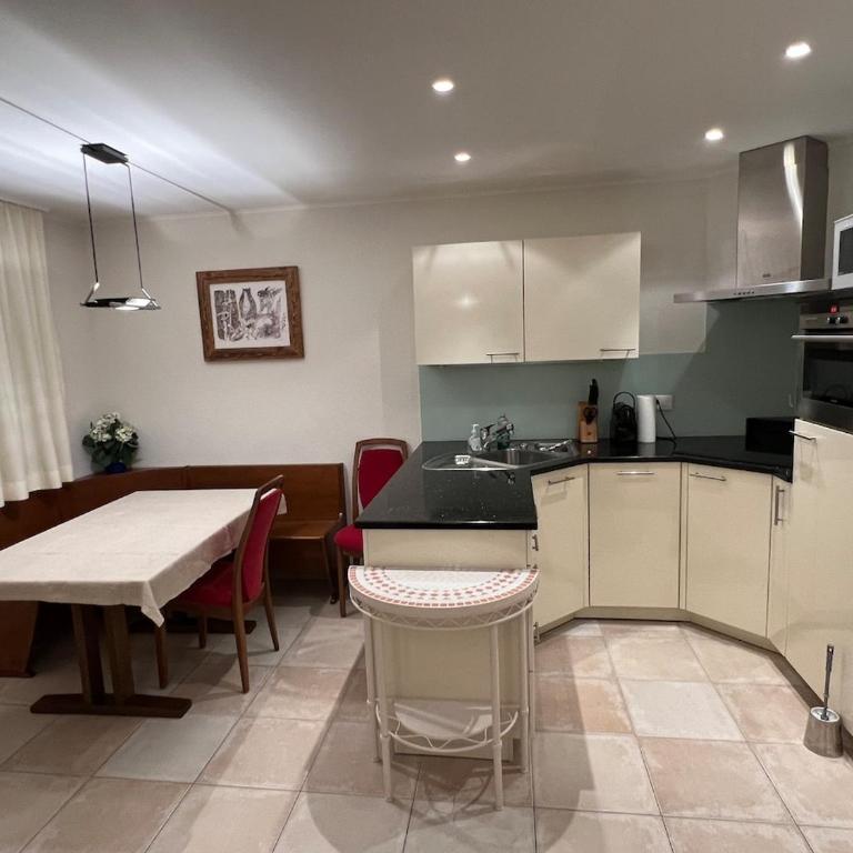 Cozy 2-bedroom apartment in a prime location - Apartment mit 2 Schlafzimmern - 4