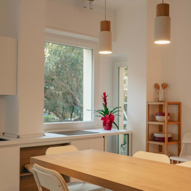 Charlies House by the sea - Three-Bedroom Standard Apartment - 1