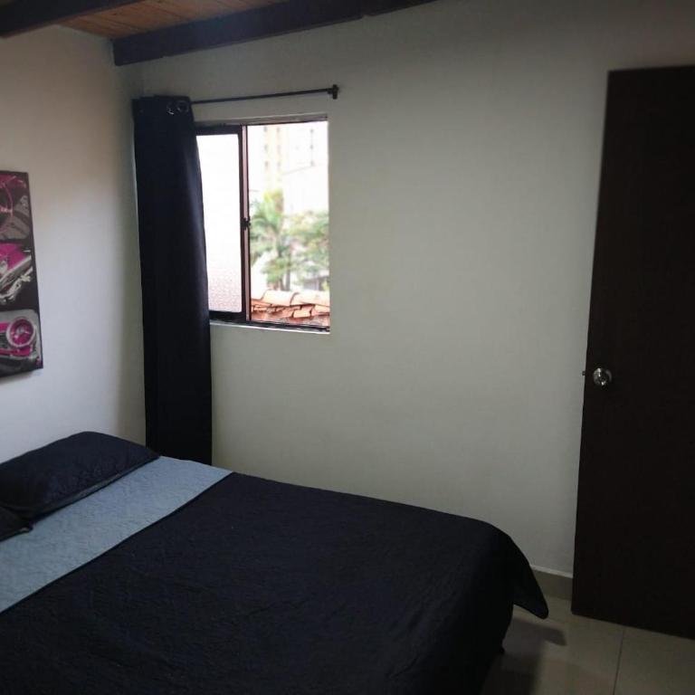 COMODOS APARTAMENTOS EN LA MEJOR ZONA DE MEDELLIN LAURELES ESTADiO - Room #1498756304 - 4