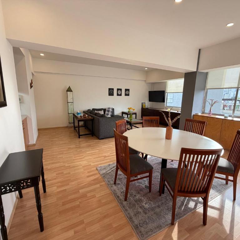 Hermoso y amplio departamento 2 Recamaras - Two-Bedroom Superior Apartment - 2