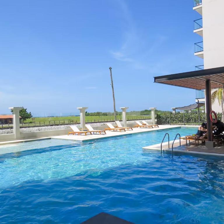 Apto de Lujo Frente al Mar con Piscina - Two-Bedroom Apartment - 28