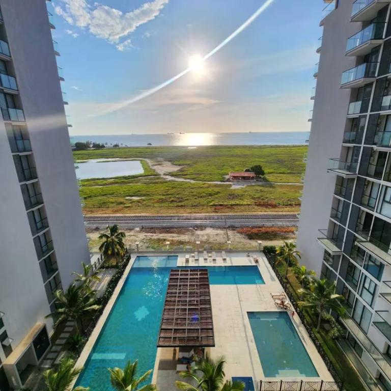 Apto de Lujo Frente al Mar con Piscina - Two-Bedroom Apartment - 7