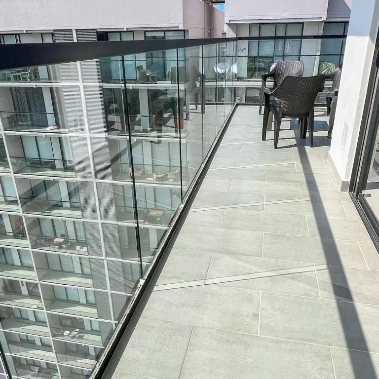 Apto de Lujo Frente al Mar con Piscina - Two-Bedroom Apartment - 33