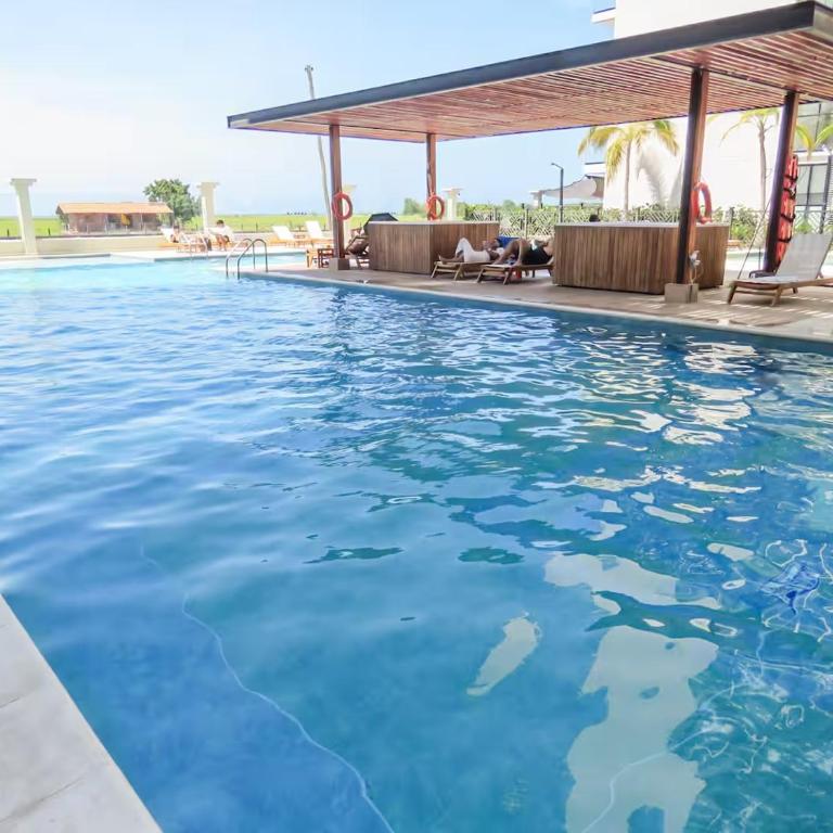 Apto de Lujo Frente al Mar con Piscina - Two-Bedroom Apartment - 34