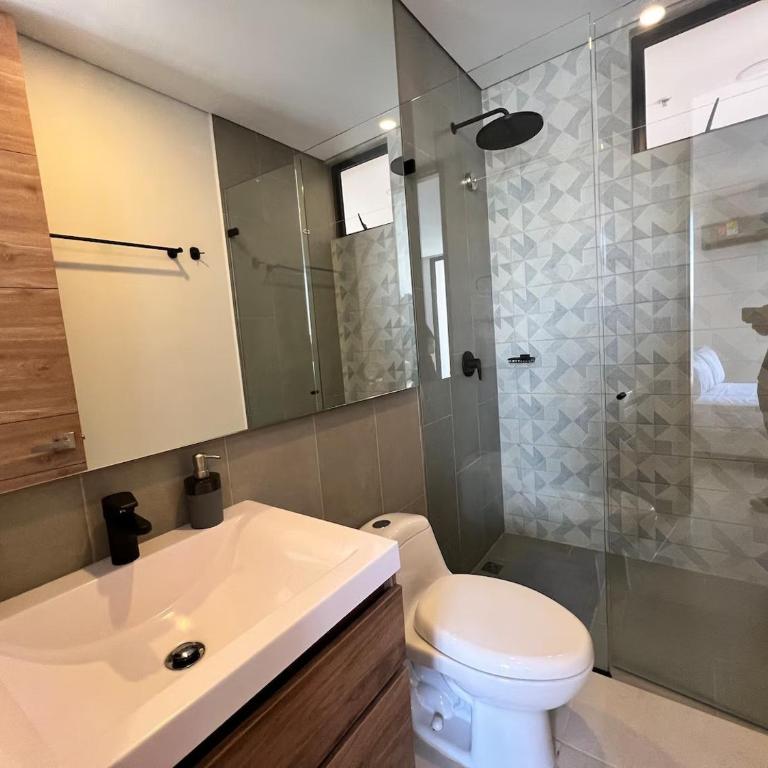 Apto de Lujo Frente al Mar con Piscina - Two-Bedroom Apartment - 40