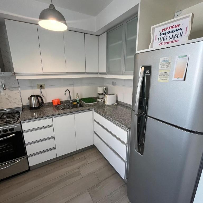 Depto 2 amb con balcon, muy buena ubicacion - Apartamento de 1 dormitorio - 5