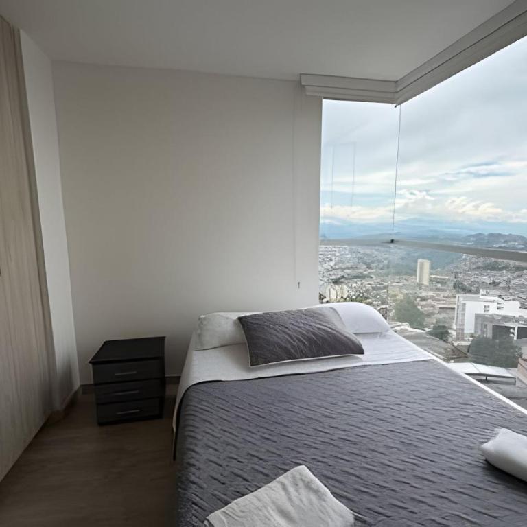 Lujoso con linda vista - Estrato 6 - Apartamento de 2 dormitorios con vistas - 14