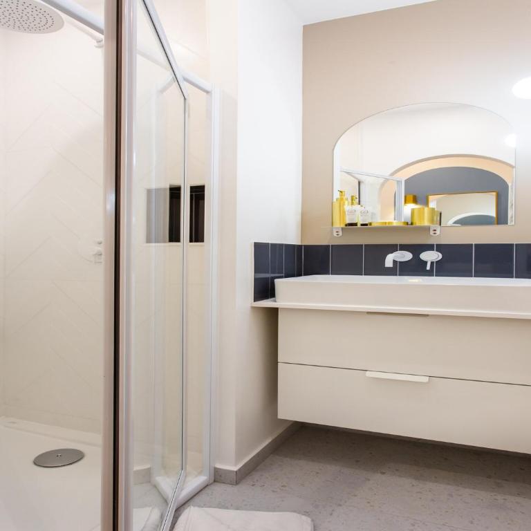 Beautiful apartment - 4BR 10P - Rue des Martyrs - Appartement 4 Chambres - 15