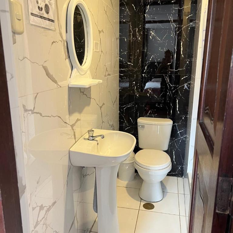 Hostel Las Vegas - Habitación Doble con baño privado - 7