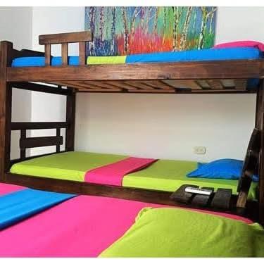 Hostal Santa Maria City - Habitación Triple con baño privado - 1