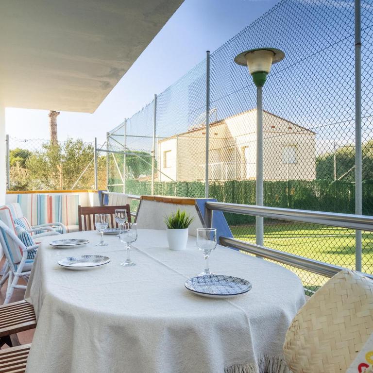 Apartamento en L'Escala con Wifi y Parking - ES-325-46 - Apartment - 1