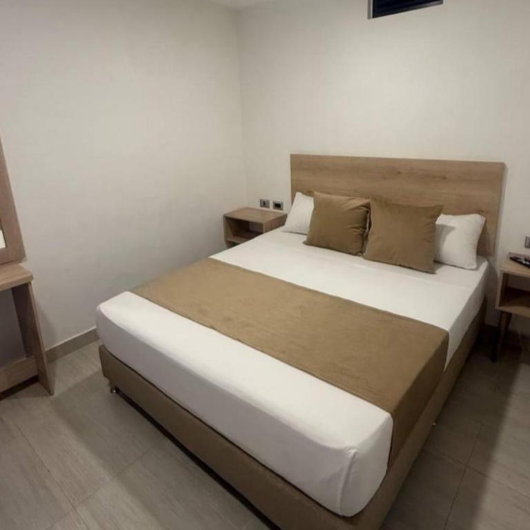 Hotel, Villa Real,Medellín ,Laureles,Estadio - Double Room - 3