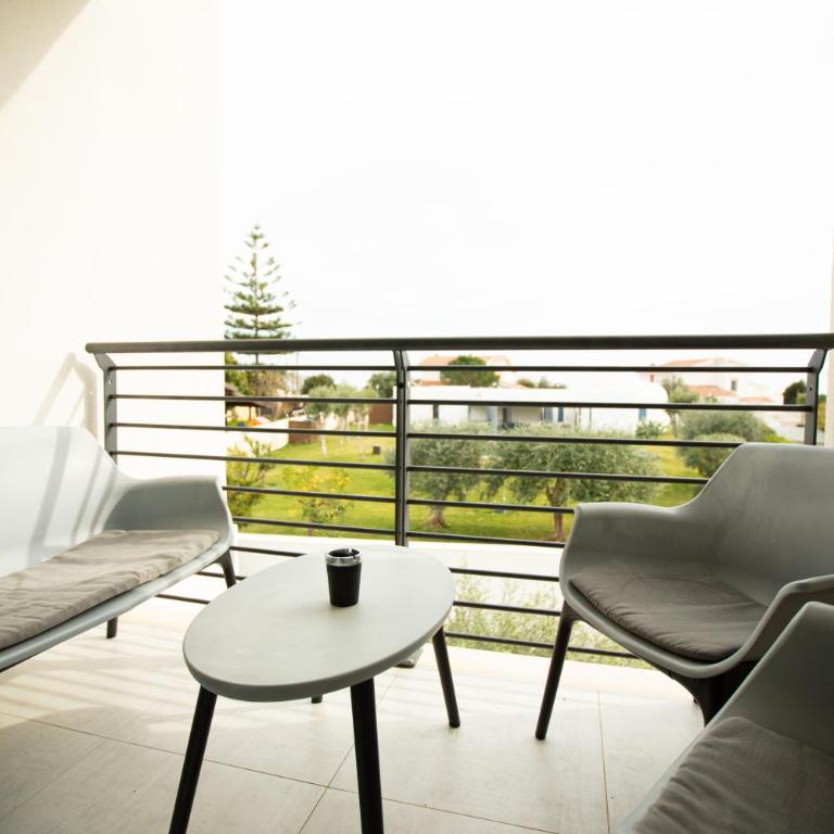 Golden Bay Appartments - Habitación Cuádruple con balcón - 1