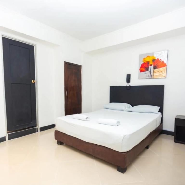 Hotel, Villa Real,Medellín ,Laureles,Estadio - Standard Double Room - 5