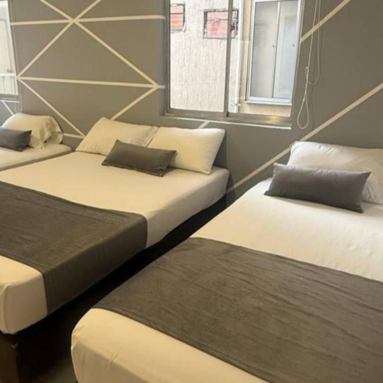 Hotel, Villa Real,Medellín ,Laureles,Estadio - Quadruple Room with Private Bathroom - 2