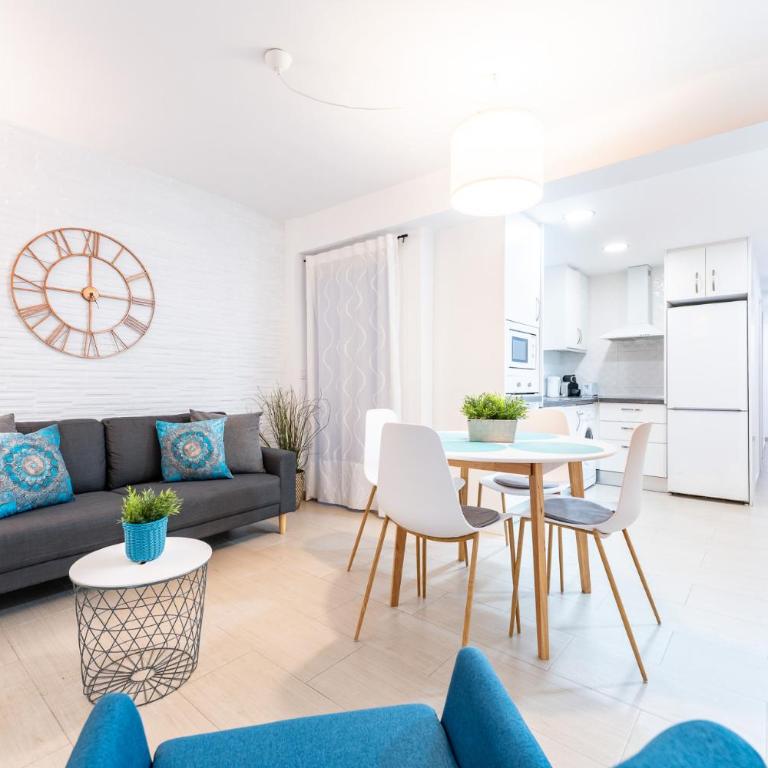 Peña City Center Apartment - Three-Bedroom Apartment - 3